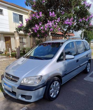CHEVROLET ZAFIRA 2.0 MPFI COMFORT 8V FLEX 4P MANUAL CHEVROLET ZAFIRA 2.0 MPFI COMFORT 8V FLEX 4P MANUAL